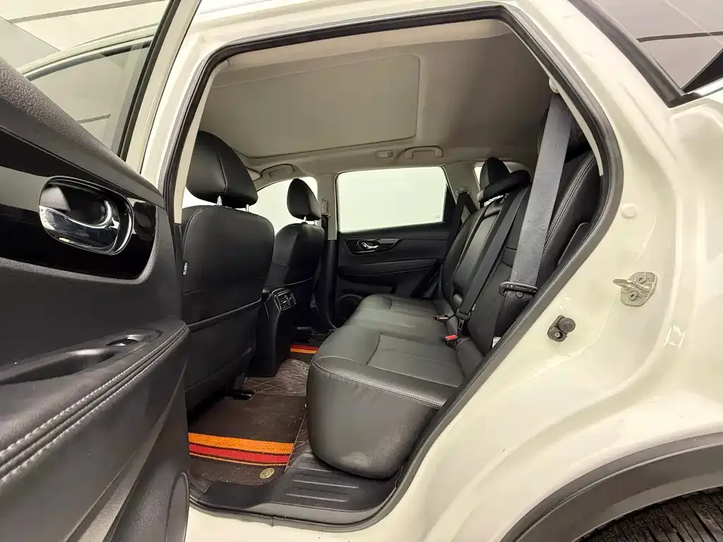 Nissan X-Trail — фото 4
