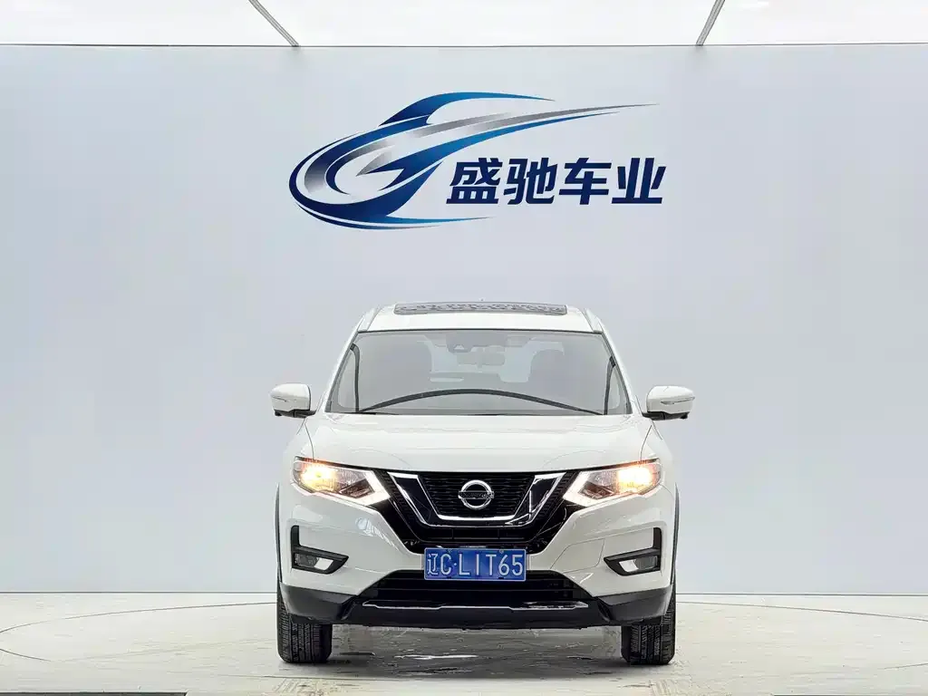 Nissan X-Trail — фото 9