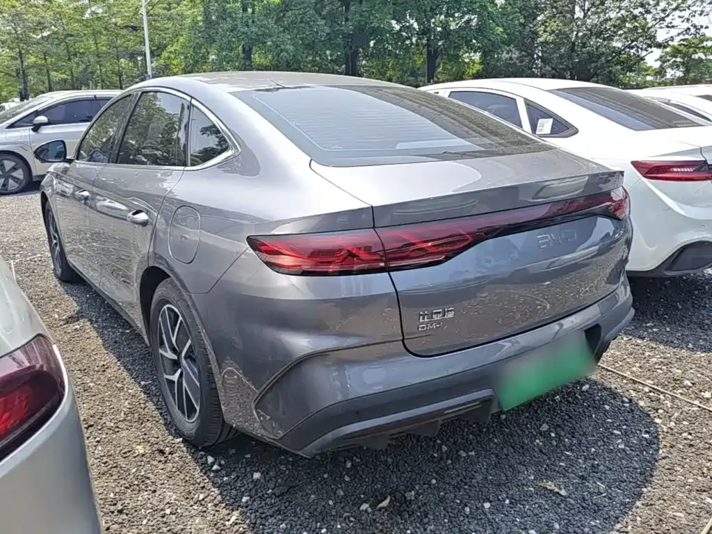 BYD Qin L — фото 10