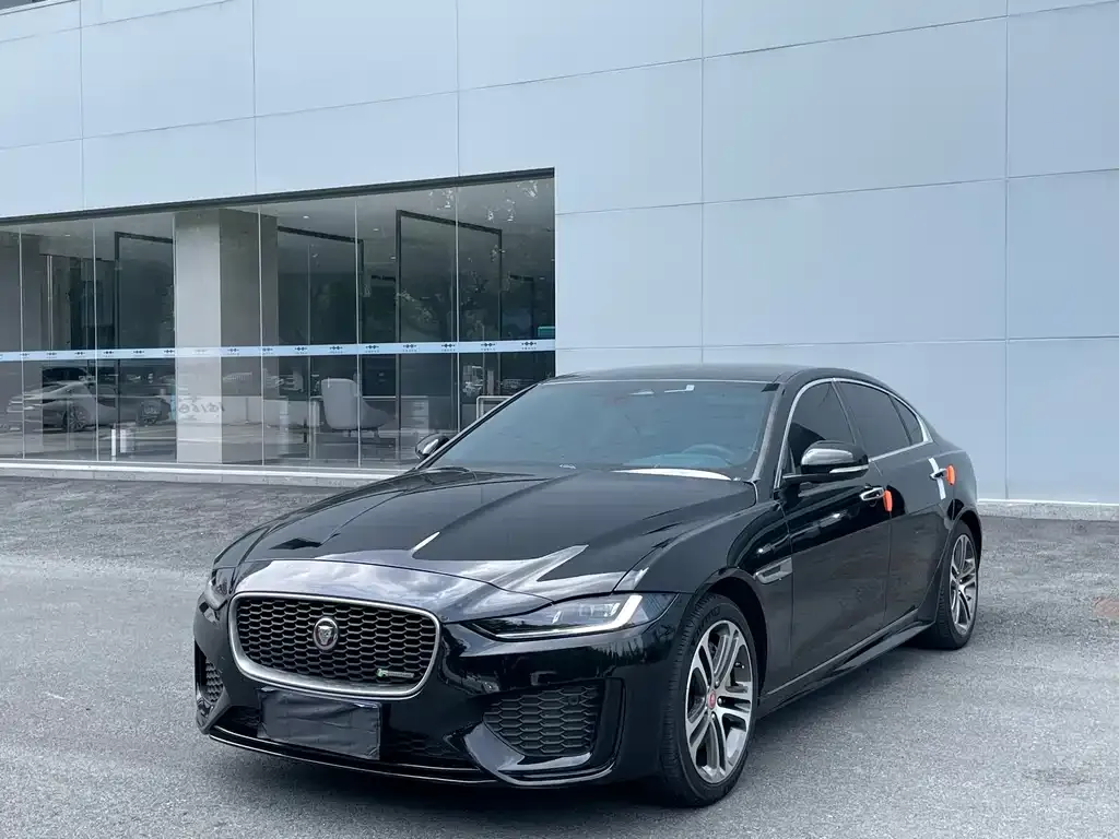 Jaguar XEL — фото 1
