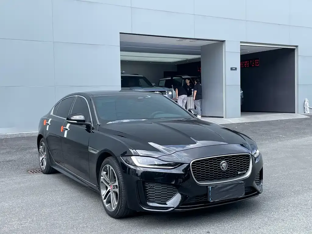 Jaguar XEL — фото 9