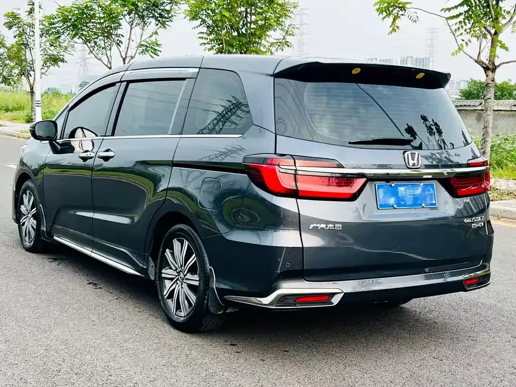 Honda Odyssey — фото 9