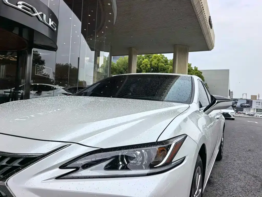 Lexus ES — фото 6