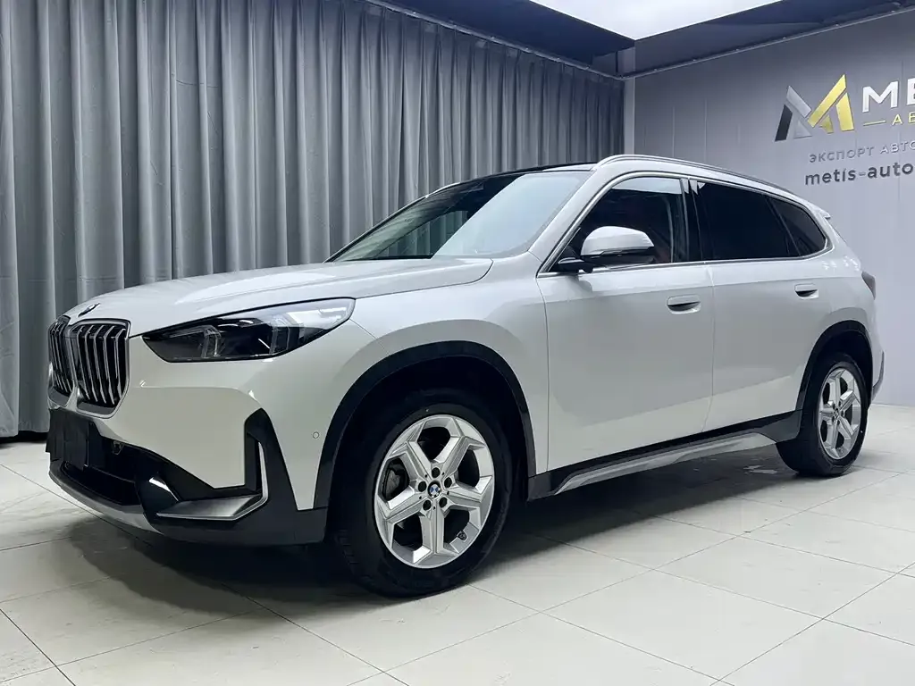 BMW X1 — фото 1