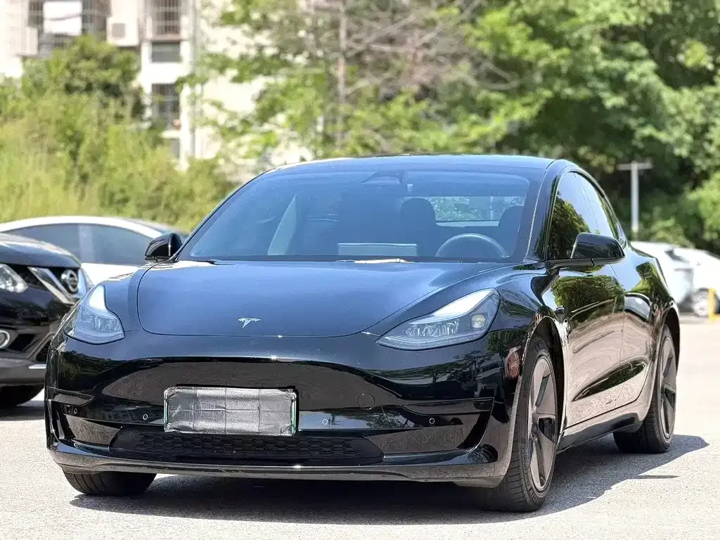 Tesla Model 3 — фото 2