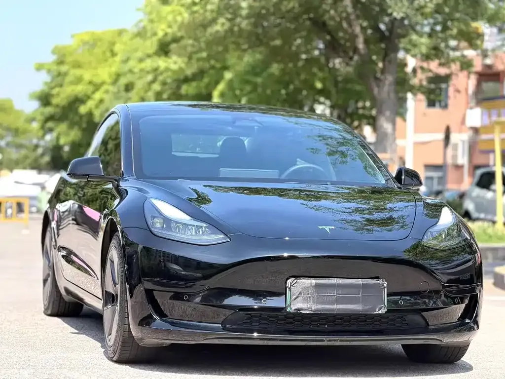 Tesla Model 3 — фото 4