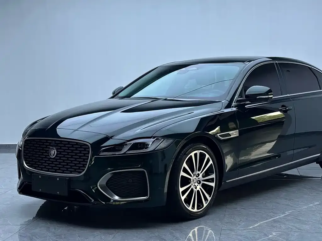 Jaguar XFL — фото 2