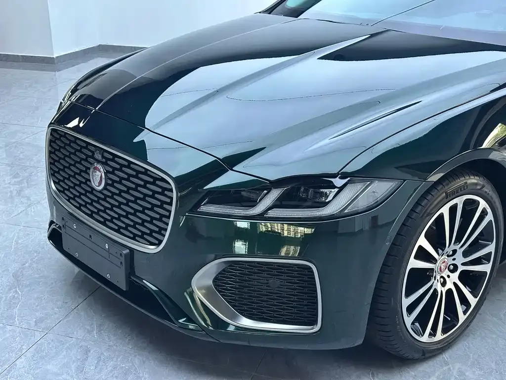 Jaguar XFL — фото 4