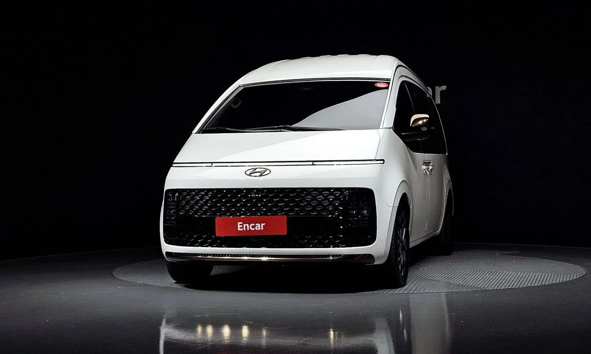 Hyundai Staria — фото 2