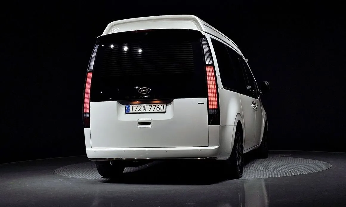 Hyundai Staria — фото 4