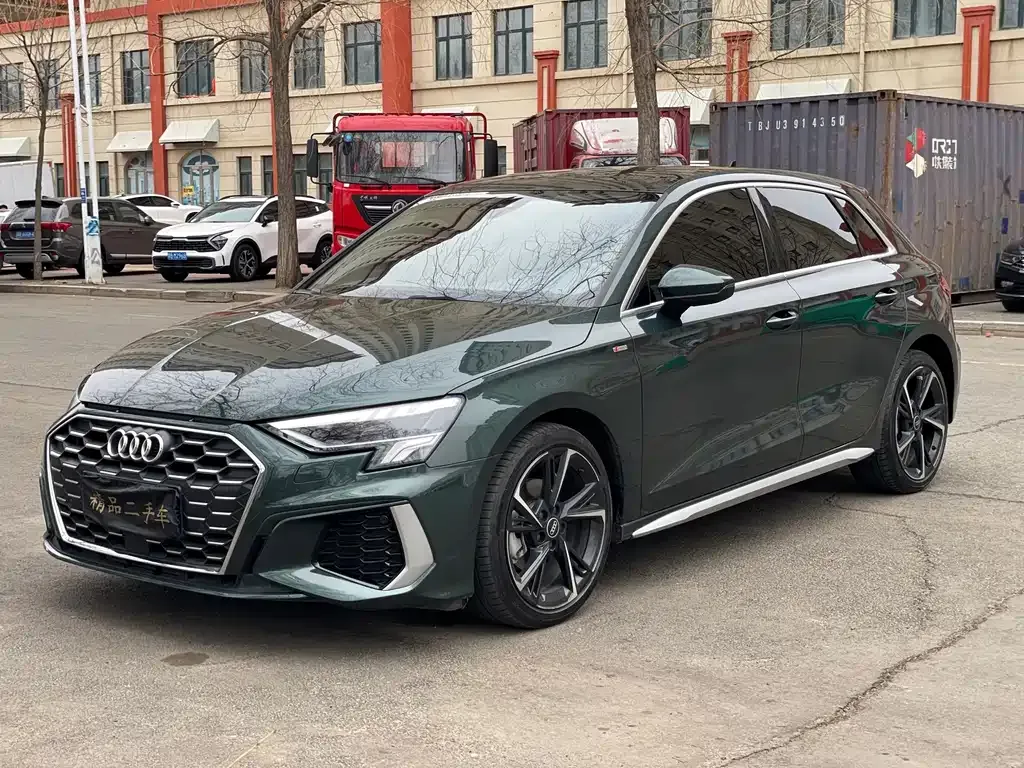 Audi A3 — фото 1