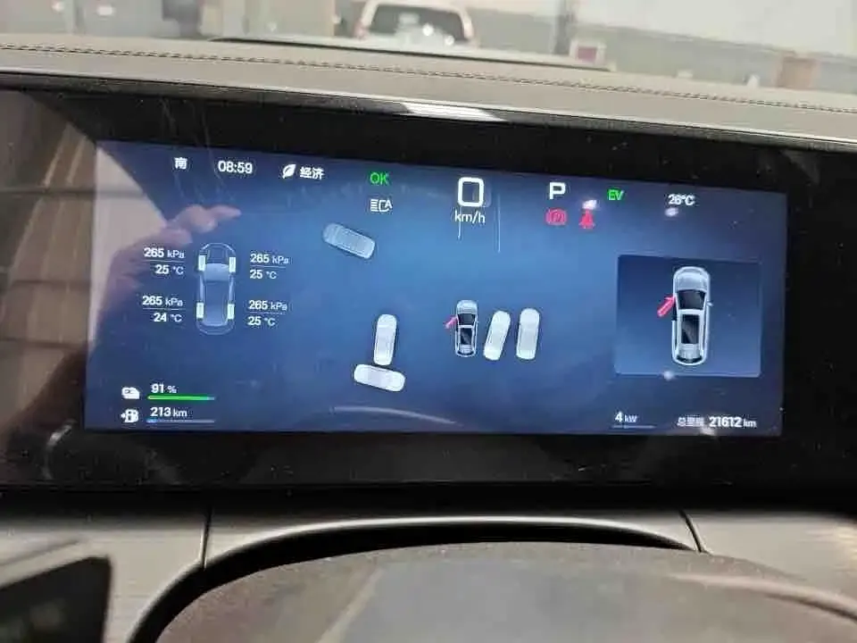 BYD L DM-i — фото 2