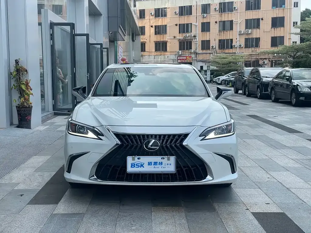 Lexus ES — фото 9