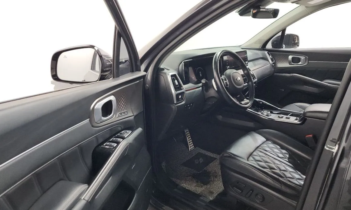 Kia Sorento — фото 8