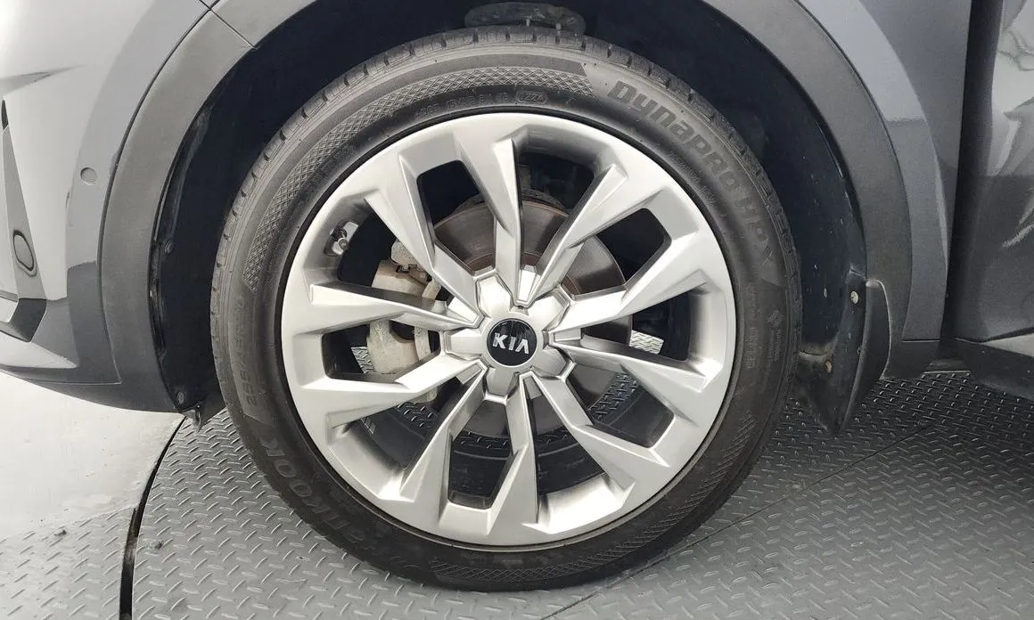 Kia Sorento — фото 9