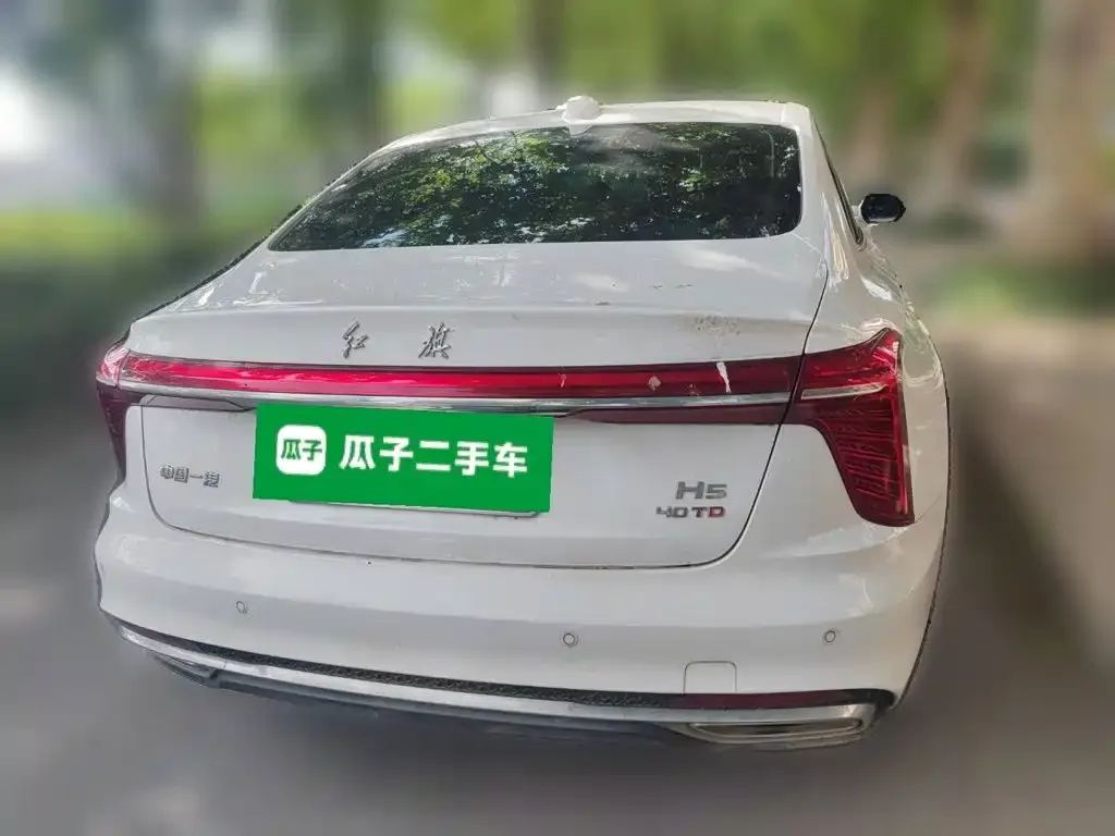 Hongqi H5 — фото 4