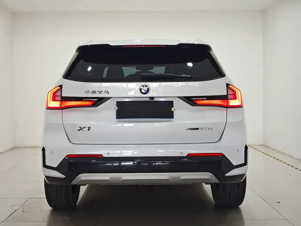 BMW X1 — фото 4