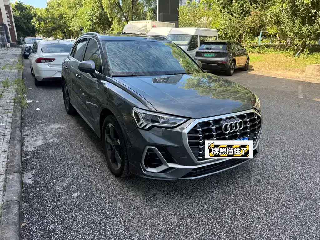 Audi Q3 — фото 5