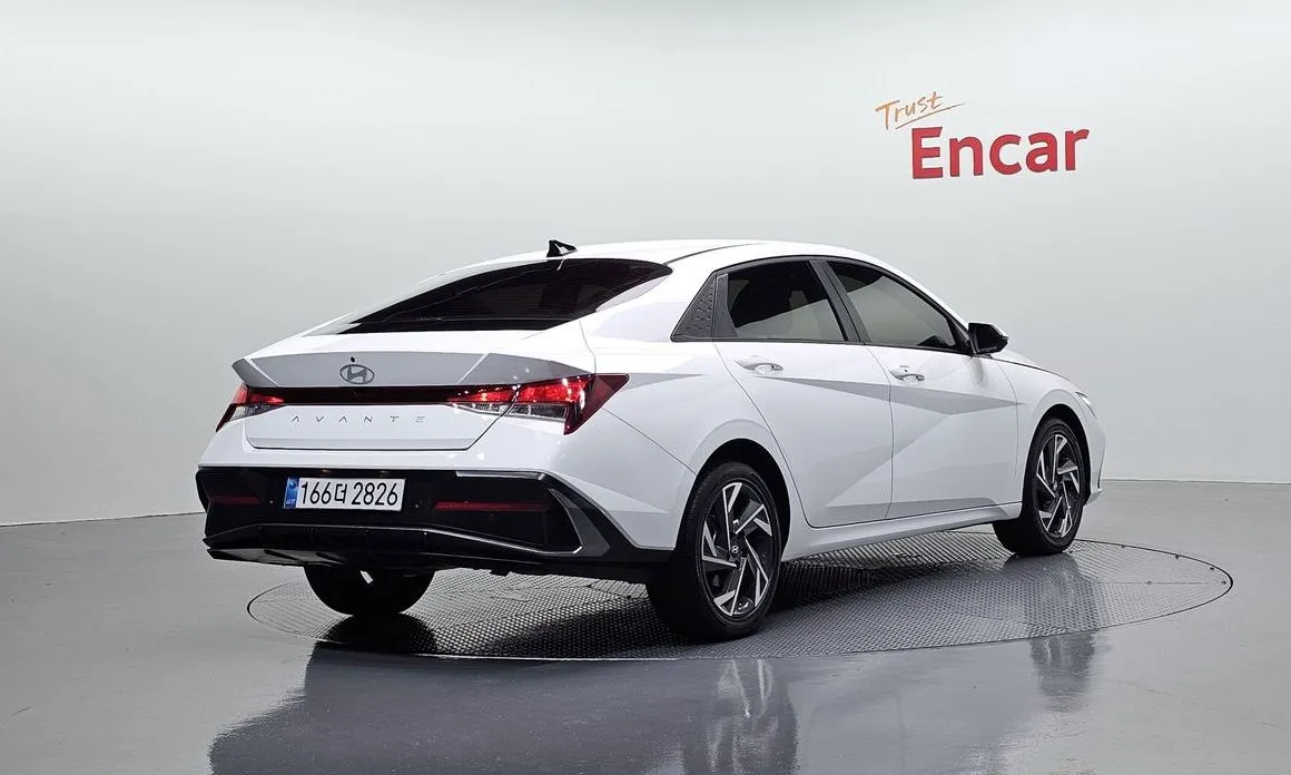 Hyundai AVANTE — фото 4