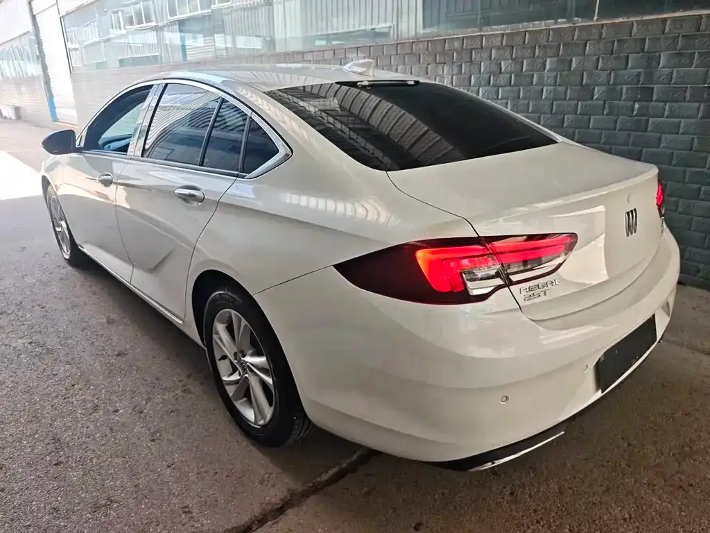 Buick Regal — фото 9