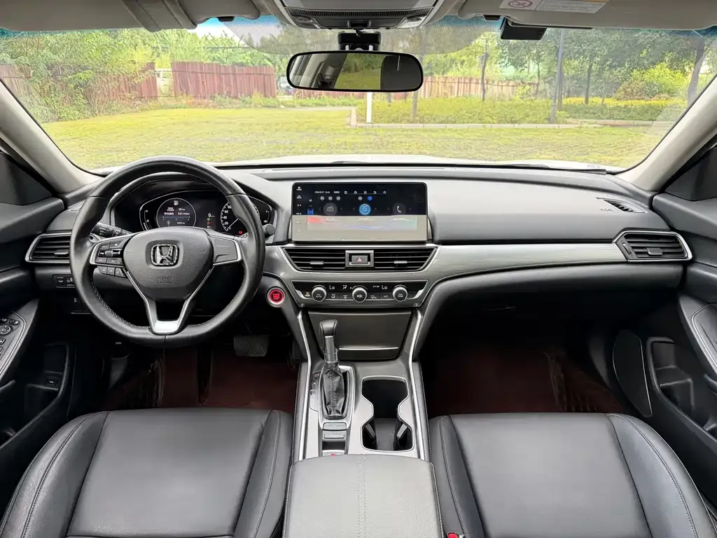 Honda Accord — фото 3