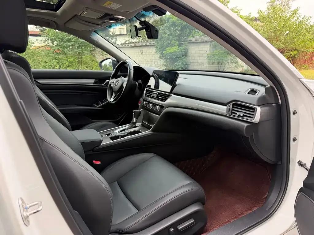 Honda Accord — фото 4