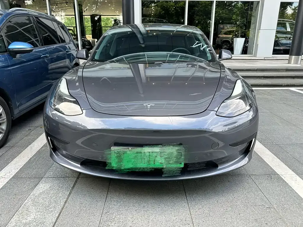 Tesla Model 3 — фото 7