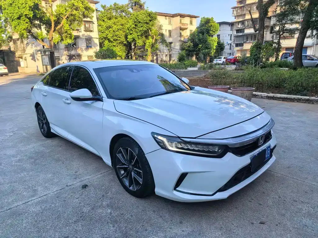 Honda Inspire — фото 1