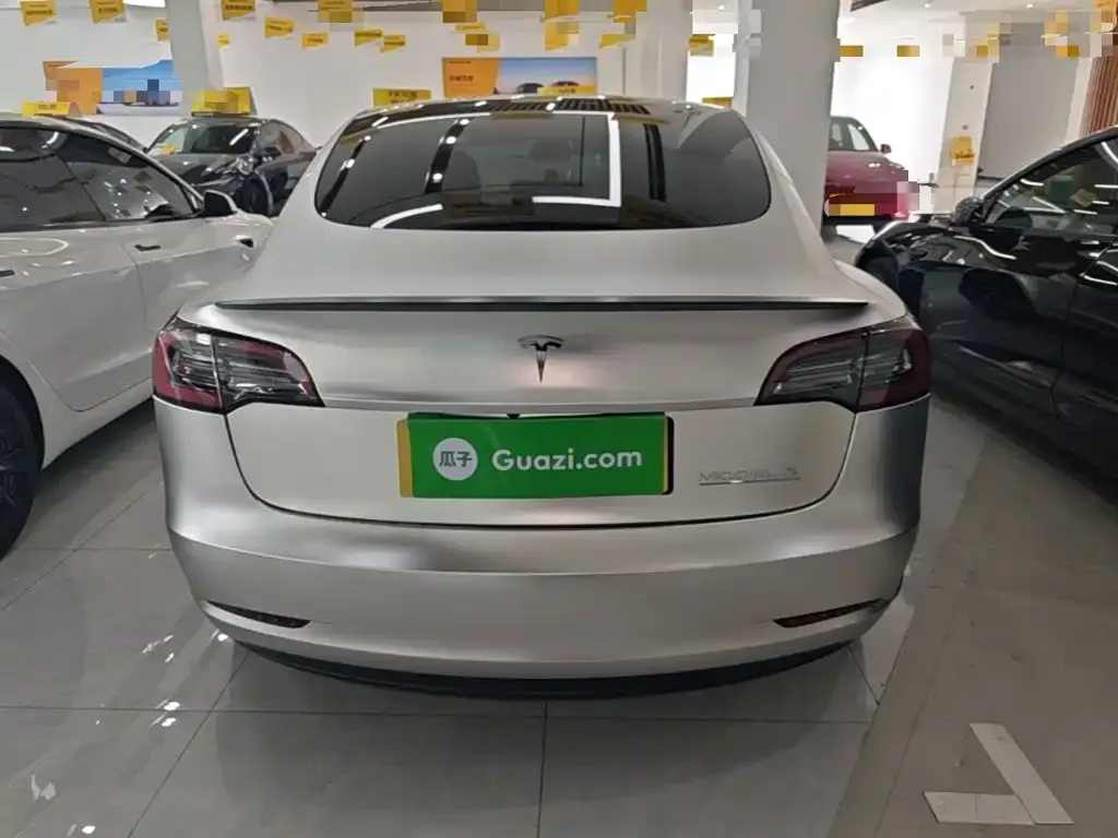 Tesla Model 3 — фото 5