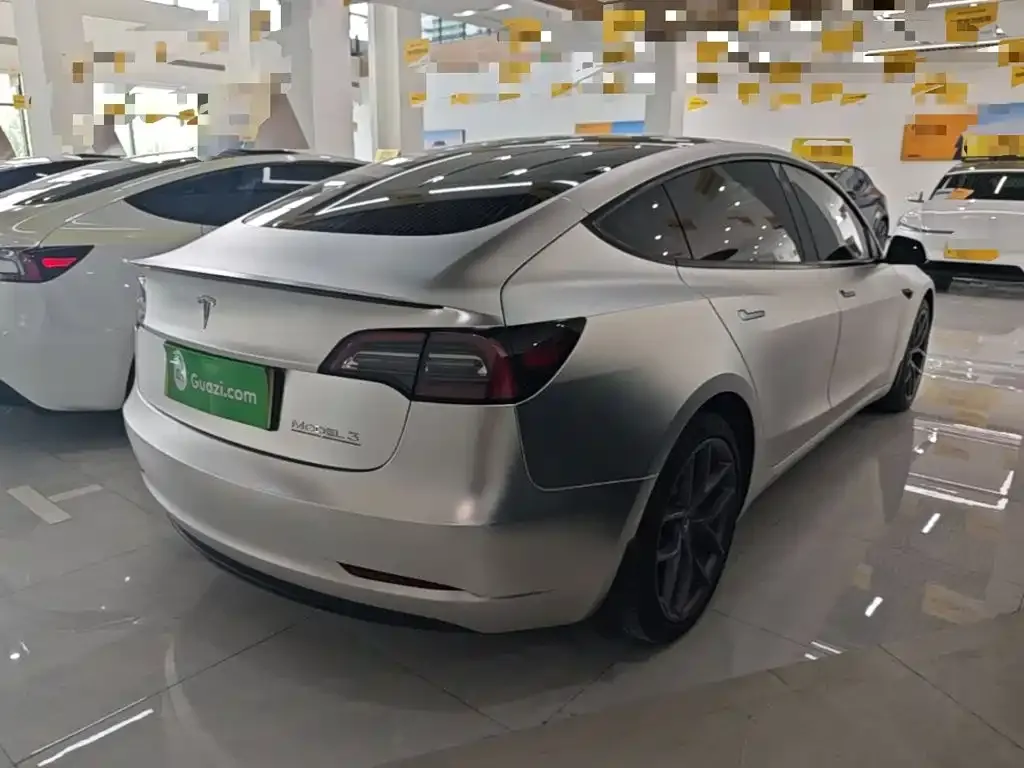 Tesla Model 3 — фото 3