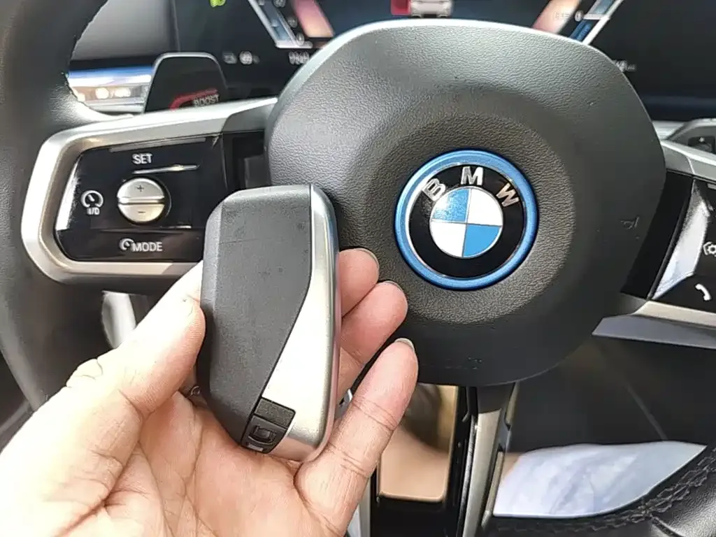 BMW i5 — фото 2