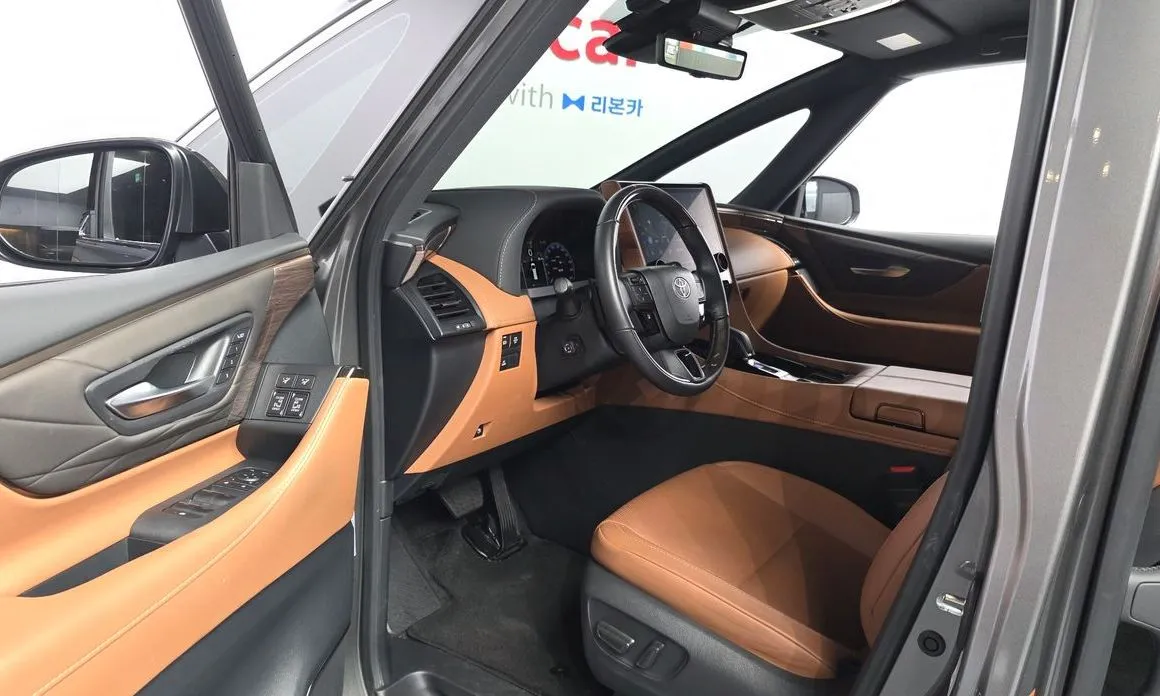 Toyota Alphard — фото 8