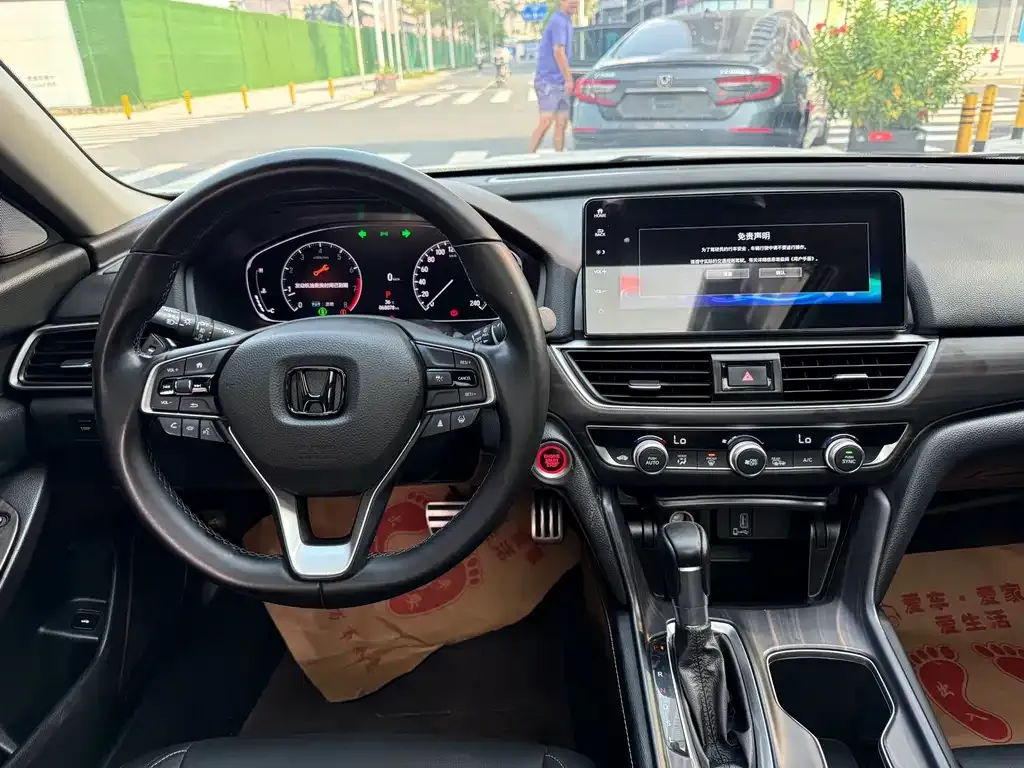Honda Accord — фото 6
