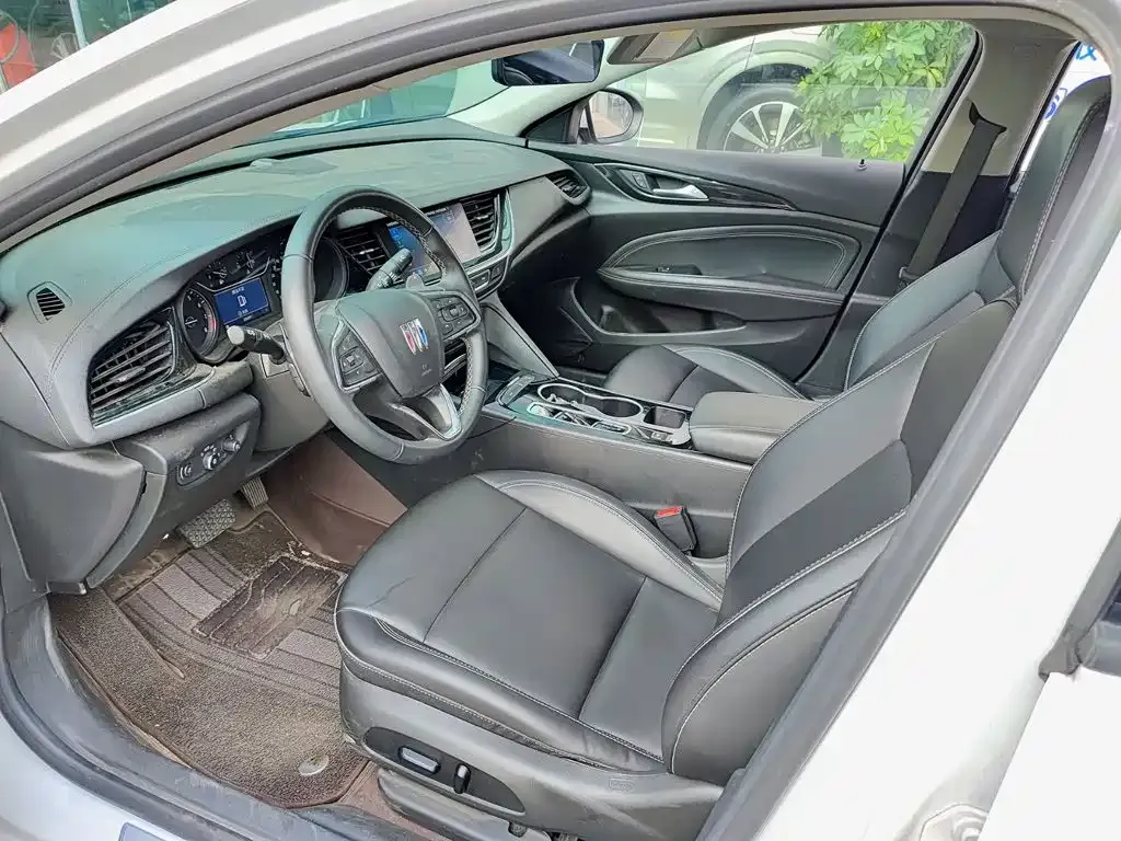 Buick Regal — фото 10