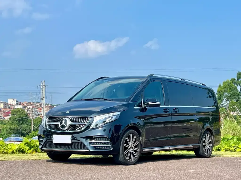 Mercedes-Benz V-Class — фото 1