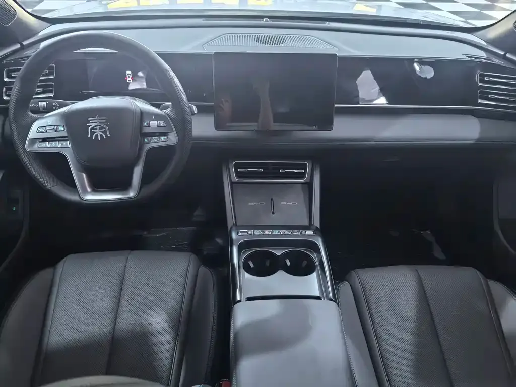BYD Qin L — фото 10
