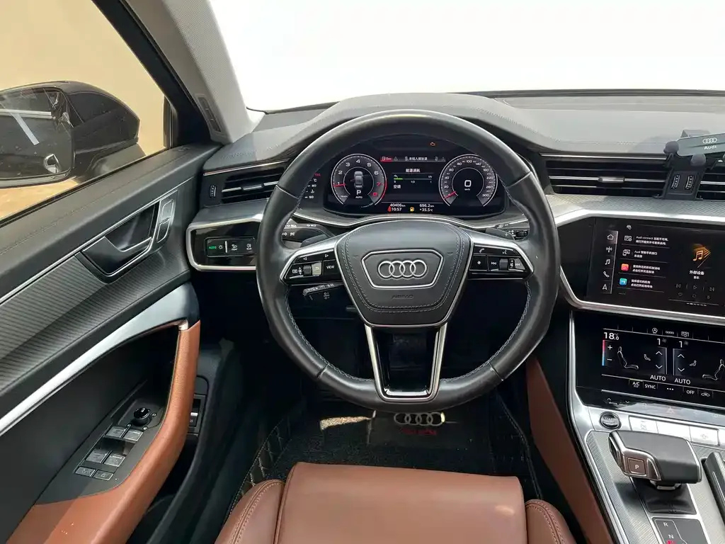 Audi A6L — фото 9