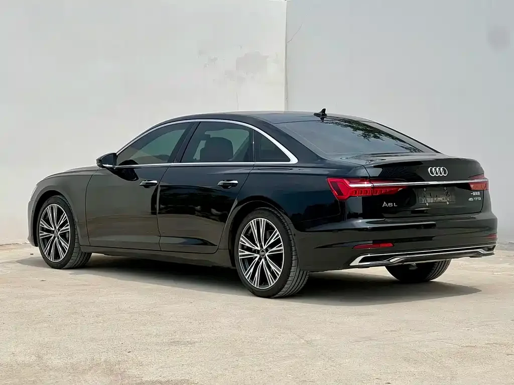 Audi A6L — фото 7