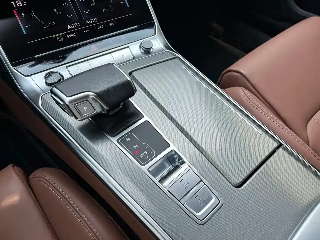 Audi A6L — фото 6
