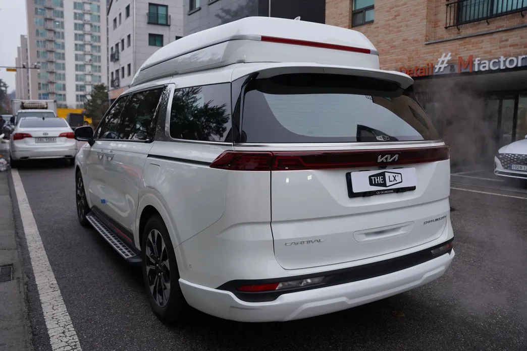 Kia Carnival — фото 10