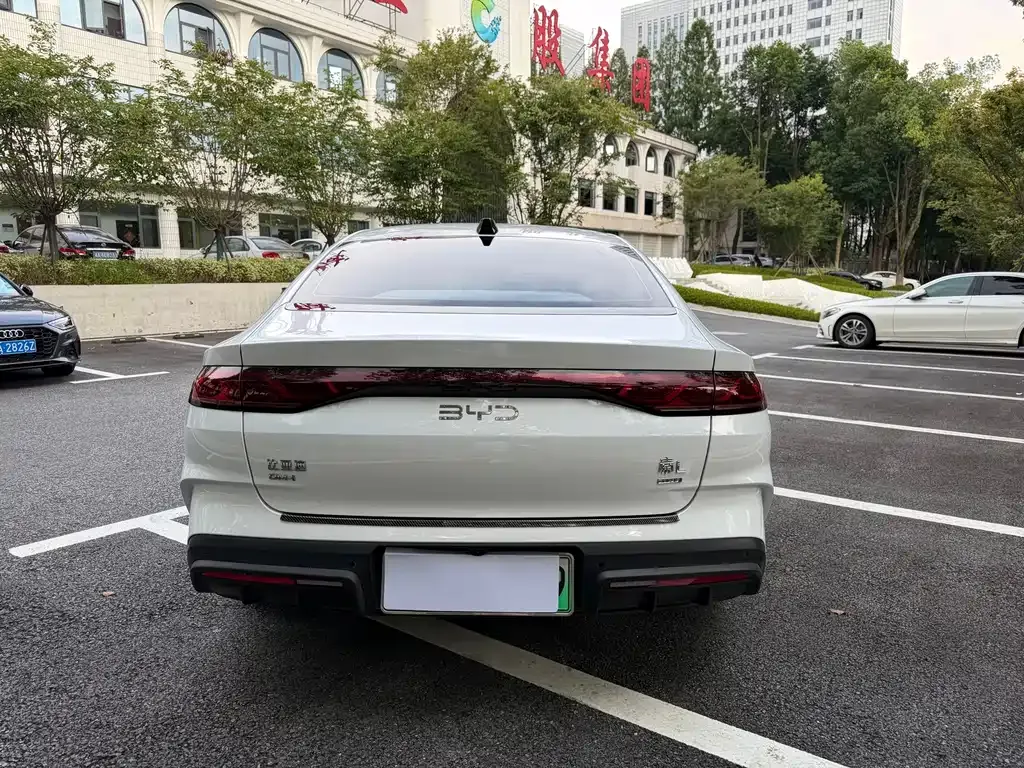 BYD Qin L — фото 7
