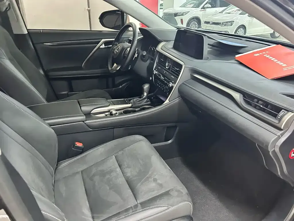 Lexus RX — фото 10