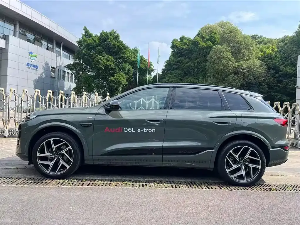 Audi Q6L e-tron — фото 10