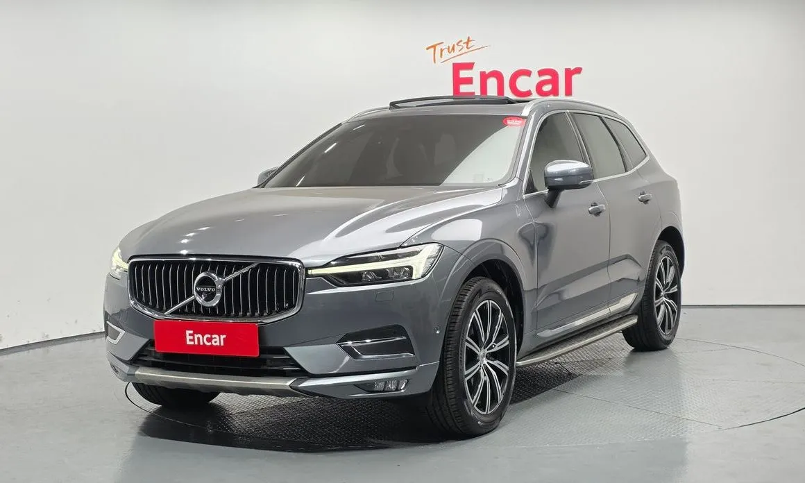 Volvo XC60 — фото 1