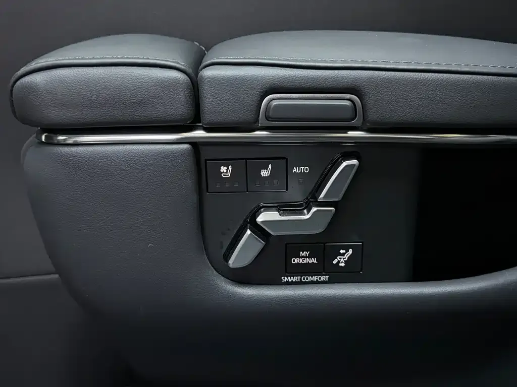 Toyota Alphard — фото 3