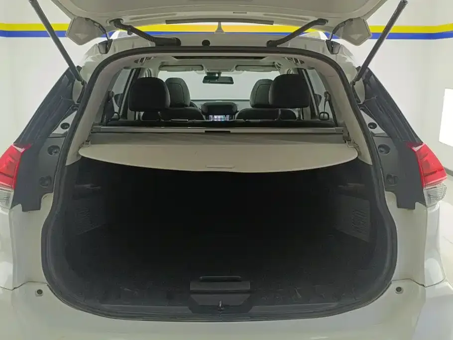 Nissan X-Trail — фото 9