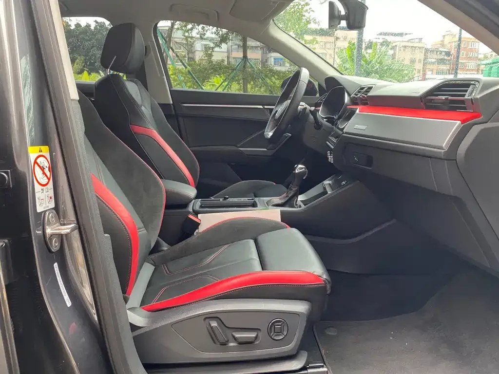 Audi Q3 Sportback — фото 9