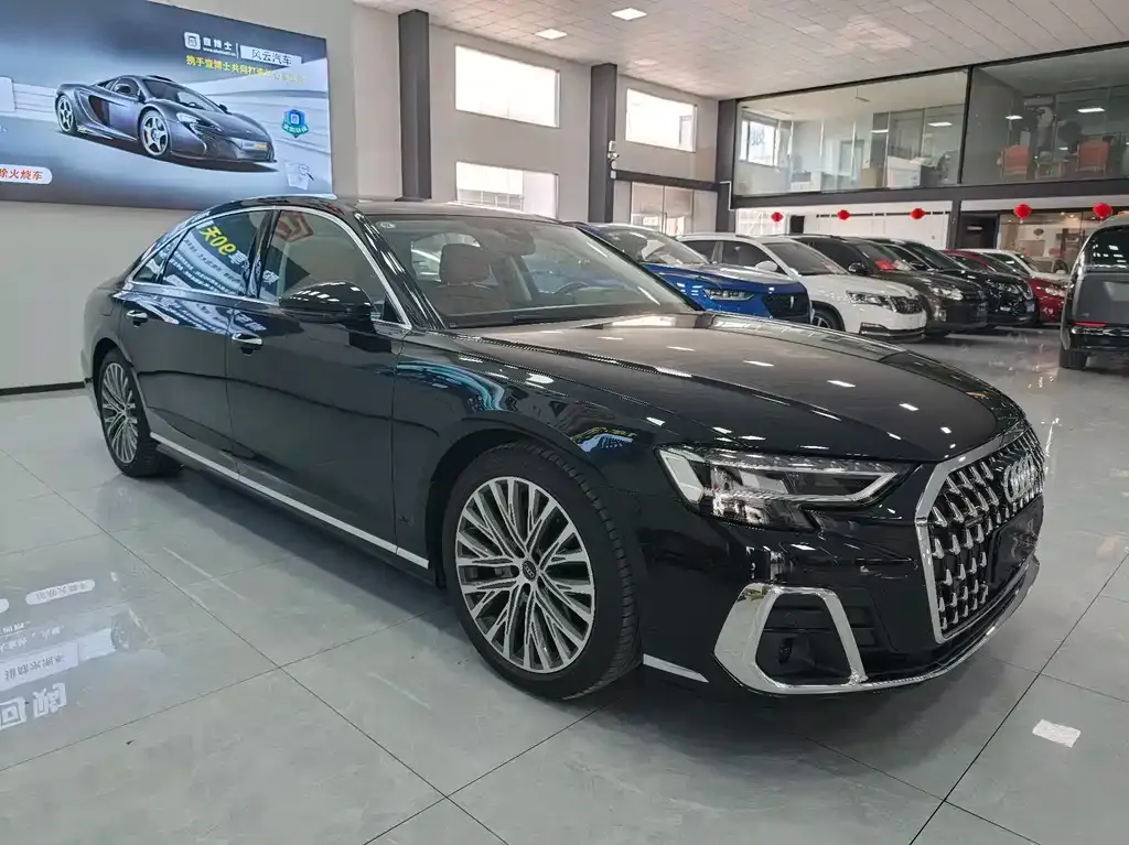 Audi A8 — фото 4