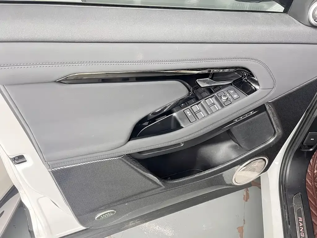 Land Rover Evoque — фото 10
