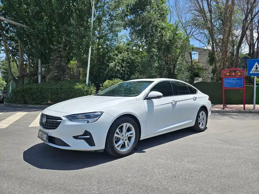 Buick Regal — фото 1